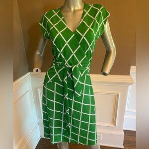 NWT Ann Taylor Green and White Checkered Midi Dress size small
